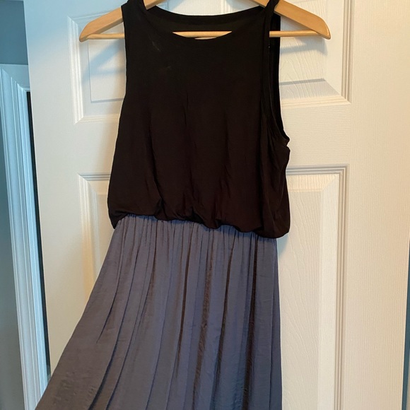 LOFT dress SP - Picture 2 of 16